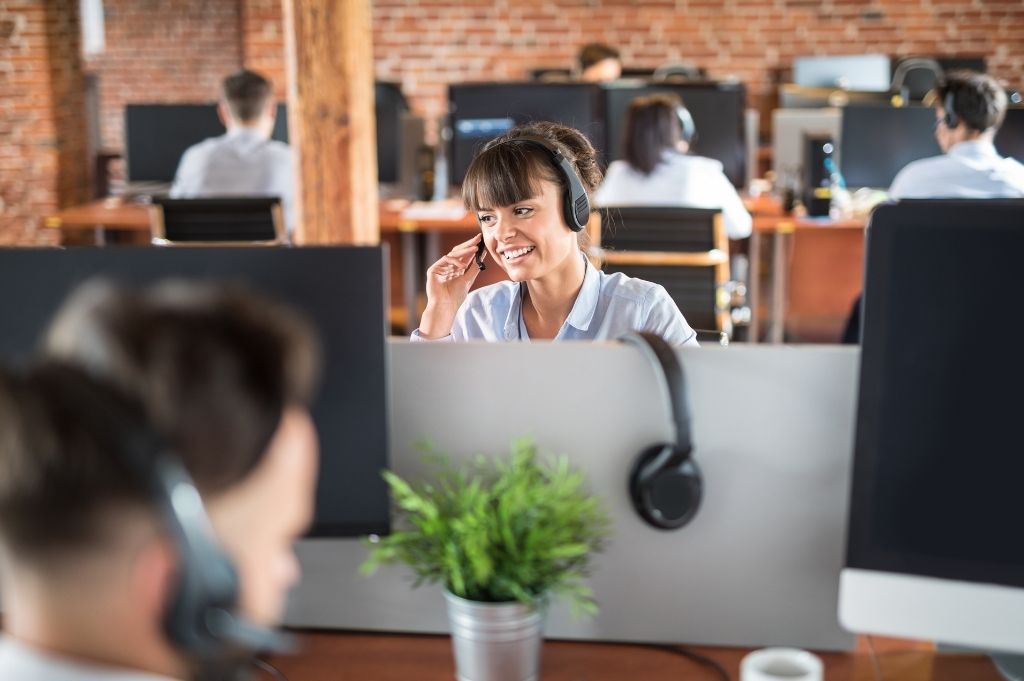 Collaborateurs dans un openspace